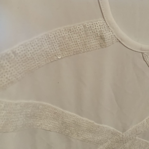 BOSTON PROPER woman white tank top with embellishments on front Sz. XL - Picture 3 of 5
